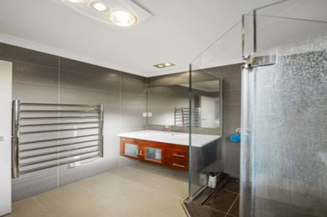 Photo of property in 247b Hill Road, The Gardens, Auckland, 2105
