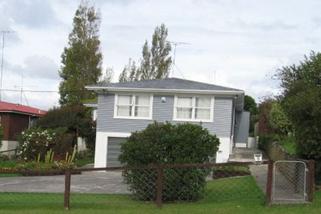 Photo of property in 5 Lowtherhurst Road, Massey, Auckland, 0614