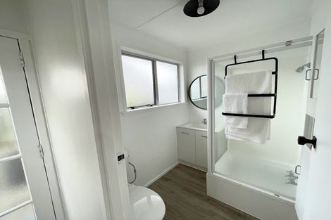 Photo of property in 1 Marlene Avenue, Te Atatu South, Auckland, 0610