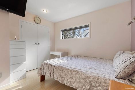 Photo of property in 1/3 Holt Avenue, Torbay, Auckland, 0630