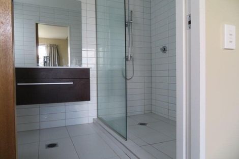 Photo of property in 10/3 Severn Street, Island Bay, Wellington, 6023