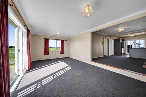 Photo of property in 278 Matangara Road, Hawera, 4672