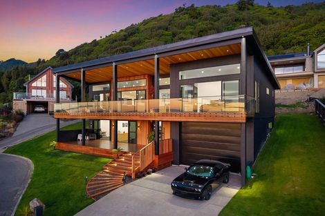 Photo of property in 8 Whio Place, Waikanae, 5036