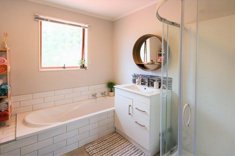 Photo of property in 32a Mahana Road, Paraparaumu Beach, Paraparaumu, 5032