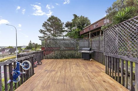 Photo of property in 186 Ti Rakau Drive, Pakuranga Heights, Auckland, 2010