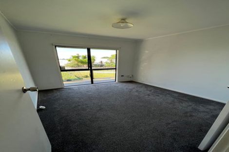 Photo of property in 28 Orton Street, Glenfield, Auckland, 0627