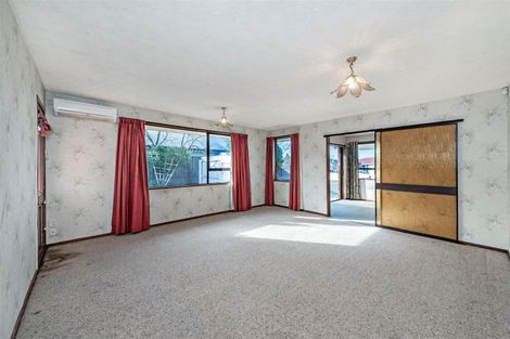 Photo of property in 22 Lake Terrace Road, Burwood, Christchurch, 8061
