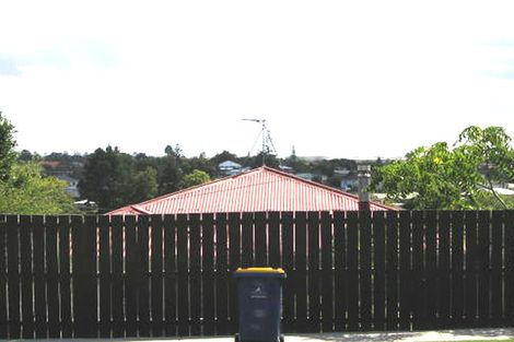 Photo of property in 99 Hutchinson Avenue, New Lynn, Auckland, 0600
