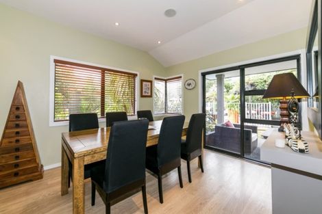 Photo of property in 123 Kent Terrace, Taradale, Napier, 4112