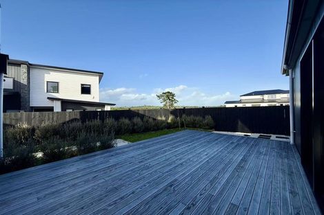 Photo of property in 43 Evergreen Parade, Rosehill, Papakura, 2113