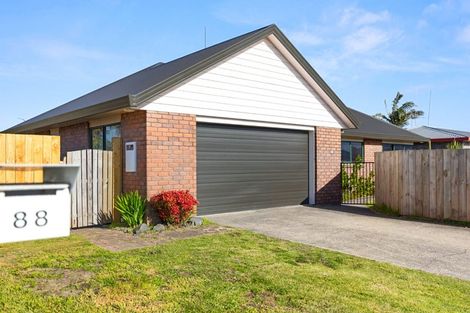 Photo of property in 88 Evans Road, Papamoa Beach, Papamoa, 3118