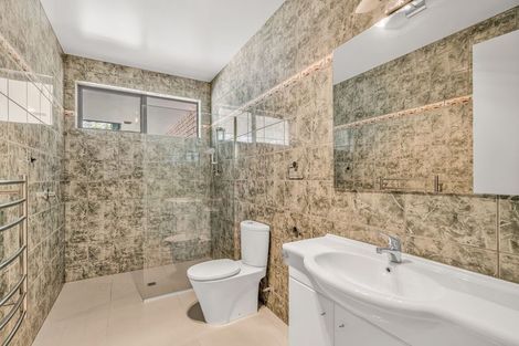 Photo of property in 2342 Cove Road, Mangawhai, Kaiwaka, 0573