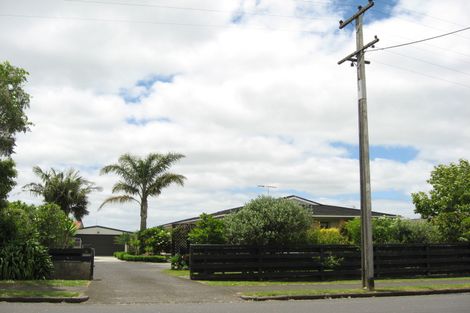 Photo of property in 13 Jutland Road, Pukekohe, 2120