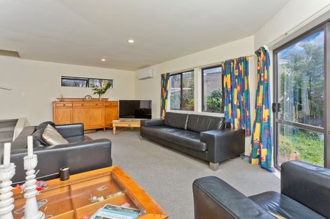 Photo of property in 37 Fields Parade, Oteha, Auckland, 0632