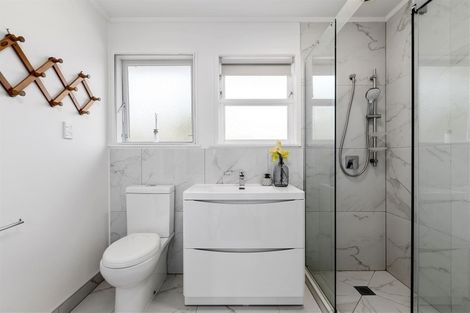 Photo of property in 20 Mcphail Street, Birkdale, Auckland, 0626