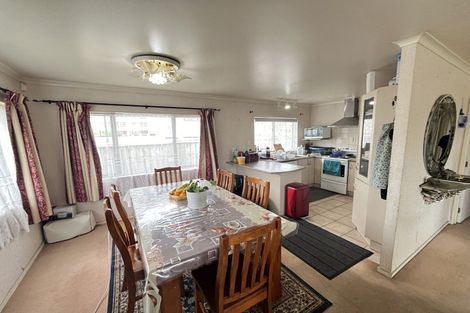 Photo of property in 2/7 Halsey Road, Manurewa, Auckland, 2102