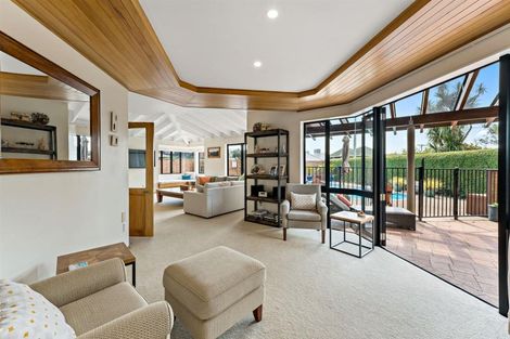 Photo of property in 2/33 Milford Road, Milford, Auckland, 0620