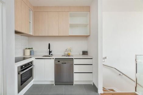 Photo of property in 2b Cadiz Place, Red Hill, Papakura, 2110
