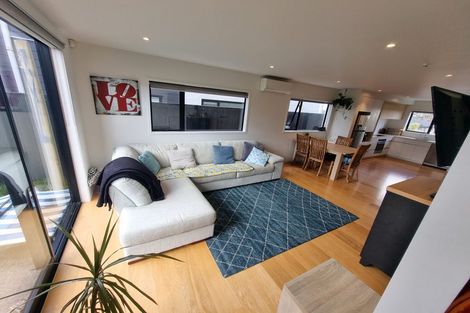 Photo of property in 31 Patrick Rice Drive, Swanson, Auckland, 0614