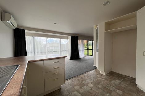 Photo of property in 12/56 Larnoch Road, Henderson, Auckland, 0610