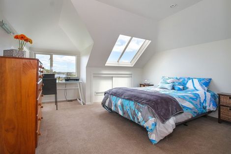 Photo of property in 2/111 Beach Road, Castor Bay, Auckland, 0620