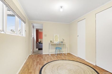 Photo of property in 125 Broderick Road, Johnsonville, Wellington, 6037