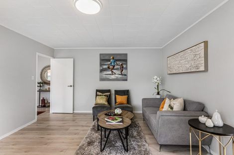 Photo of property in 54 Sikkim Crescent, Clover Park, Auckland, 2019