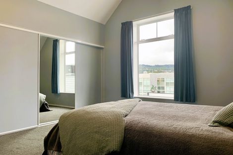 Photo of property in Victoria Villas, 45/35u Pirie Street, Mount Victoria, Wellington, 6011