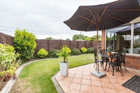 Photo of property in 30 Seymour Street, Hornby, Christchurch, 8042