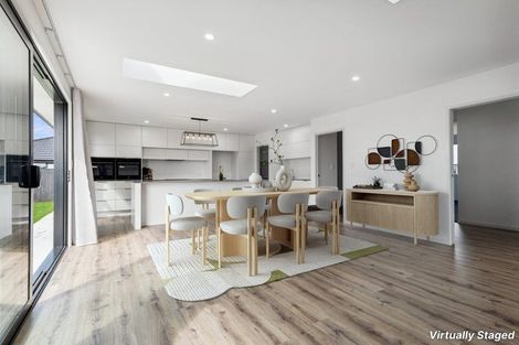 Photo of property in 74 Turuturu Road, Hawera, 4674