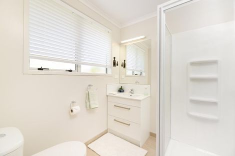 Photo of property in 2 Seashell Drive, Papamoa Beach, Papamoa, 3118