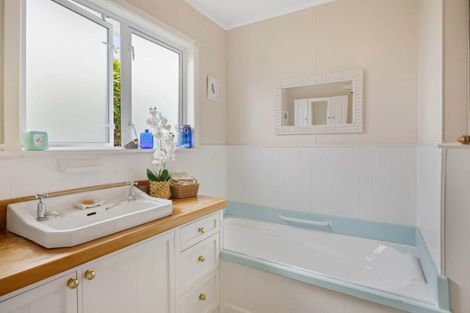 Photo of property in 82 Brecon Road, Stratford, 4332