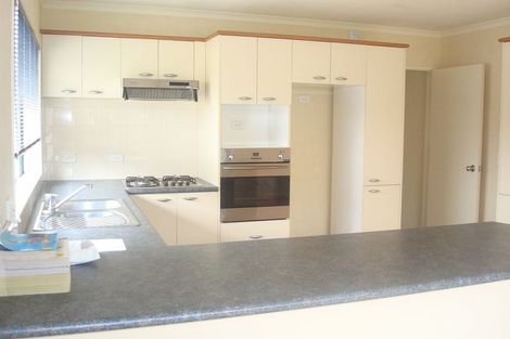 Photo of property in 7 Ardkeen Place, East Tamaki, Auckland, 2016