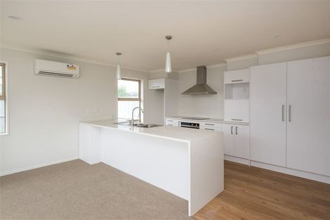 Photo of property in 2 John Morel Place, Parklands, Christchurch, 8083