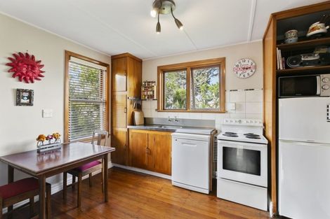 Photo of property in 10 Montgomery Avenue, Karori, Wellington, 6012