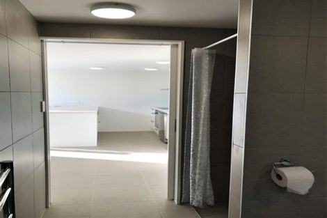 Photo of property in 1/53 Seaview Road, Glenfield, Auckland, 0629