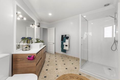 Photo of property in 25u3 Thane Road, Roseneath, Wellington, 6011