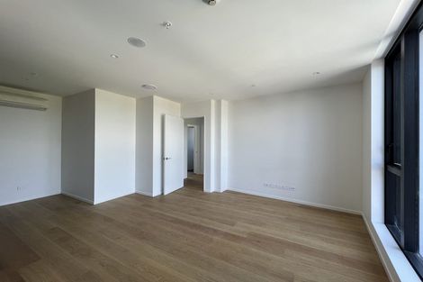 Photo of property in 1 Buscomb Avenue, Henderson, Auckland, 0610
