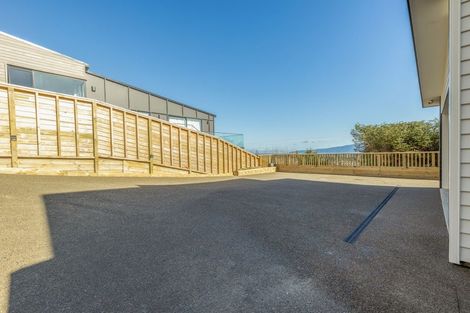 Photo of property in 94 Kotare Street, Waikanae, 5036