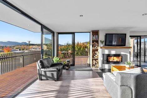 Photo of property in 148 Warren Street, Wanaka, 9305