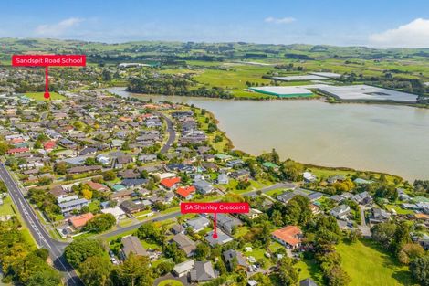 Photo of property in 5a Shanley Crescent, Waiuku, 2123
