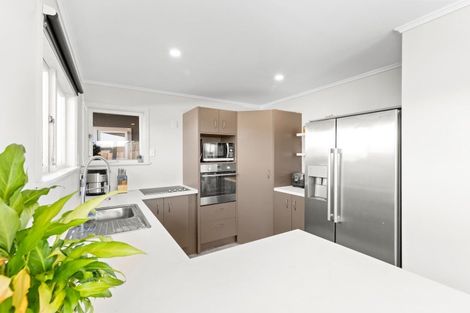 Photo of property in 1 Battersea Place, Roslyn, Palmerston North, 4414