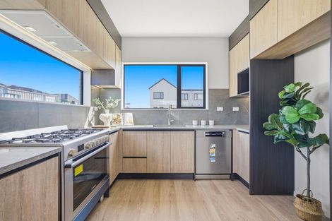 Photo of property in 12 Ocean Breeze Avenue, Hobsonville, Auckland, 0616