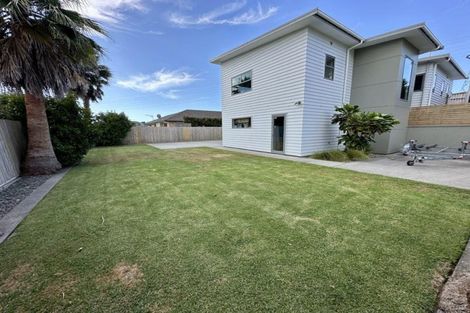 Photo of property in 13a Heta Road, Highlands Park, New Plymouth, 4312