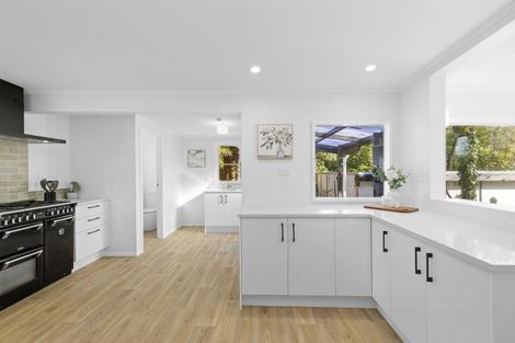 Photo of property in 48 Kamahi Street, Stokes Valley, Lower Hutt, 5019