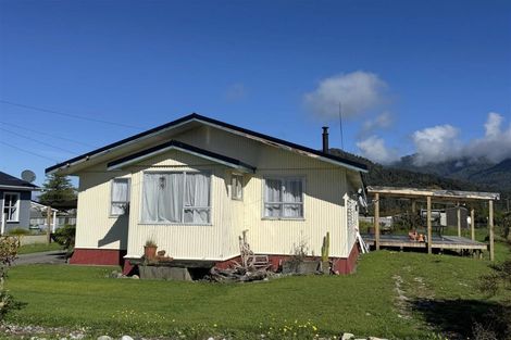 Photo of property in 30 Brodie Street, Blackball, 7804