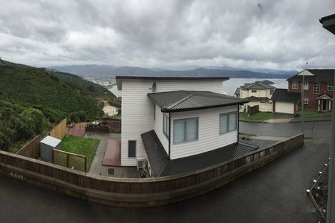 Photo of property in 23 Tamworth Crescent, Newlands, Wellington, 6037