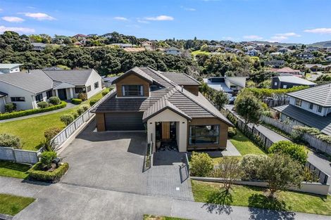 Photo of property in 28 Navigation Drive, Whitby, Porirua, 5024