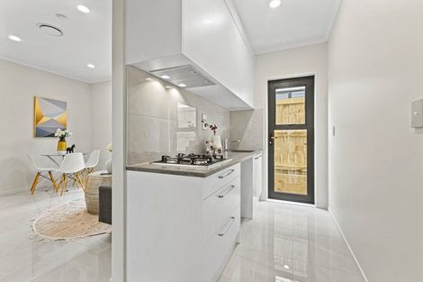 Photo of property in 8 Crossgar Road, Flat Bush, 2019