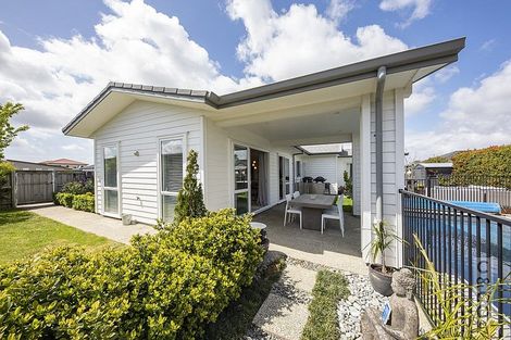 Photo of property in 14 Floyd Road, Riverhead, 0820